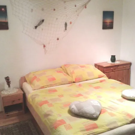 Csaladok Baratja -baratok Csaladja Apartament